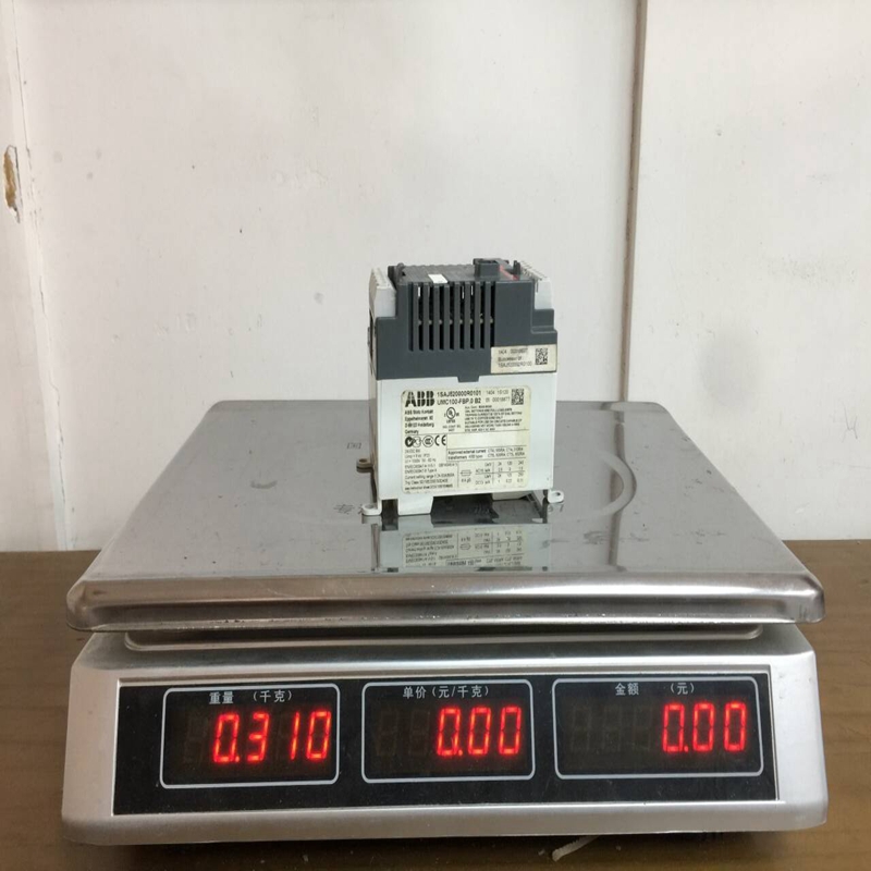 UMC100-FBP.0 B2 1SAJ520000R0101 ABB (1)