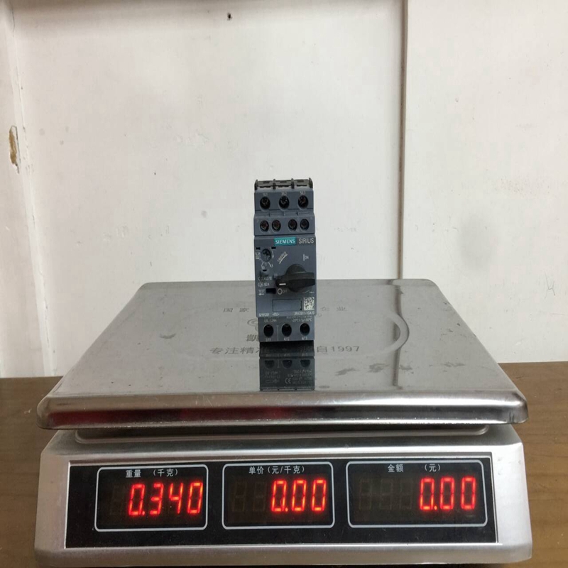 3RV2011-1GA10 SIEMENS (2)