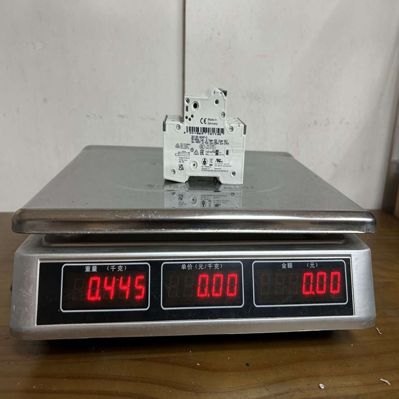 Siemens 5SY4306-6 (3)