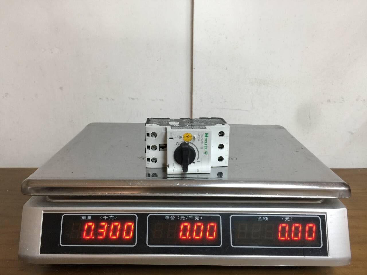 schneider PKZM0-1.6 (3)