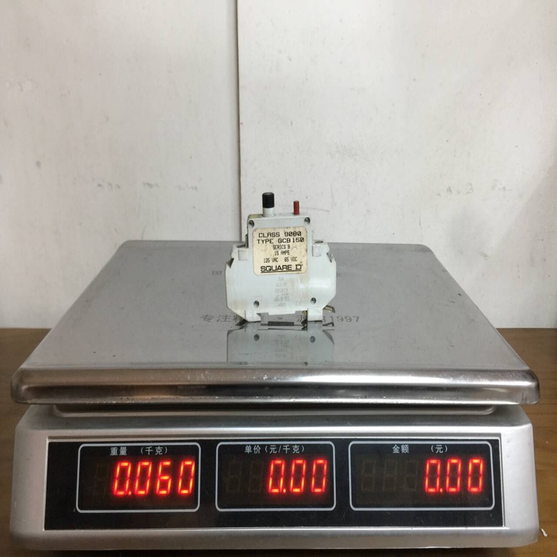 Schneider SQUARE D GCB150 (1)