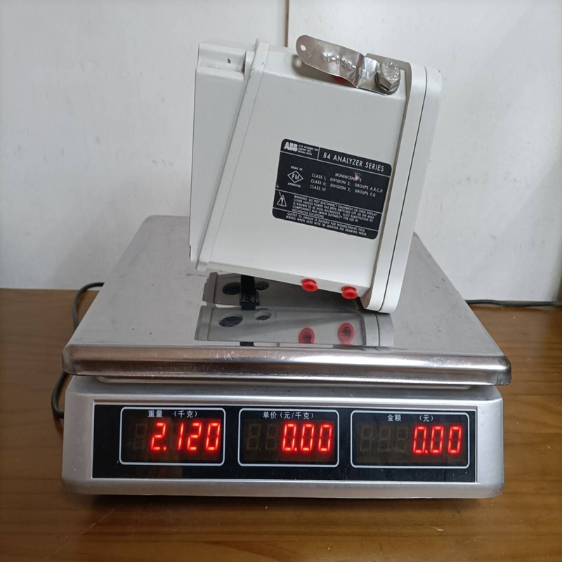 TB84PH-2000112 AC110V ABB (2)