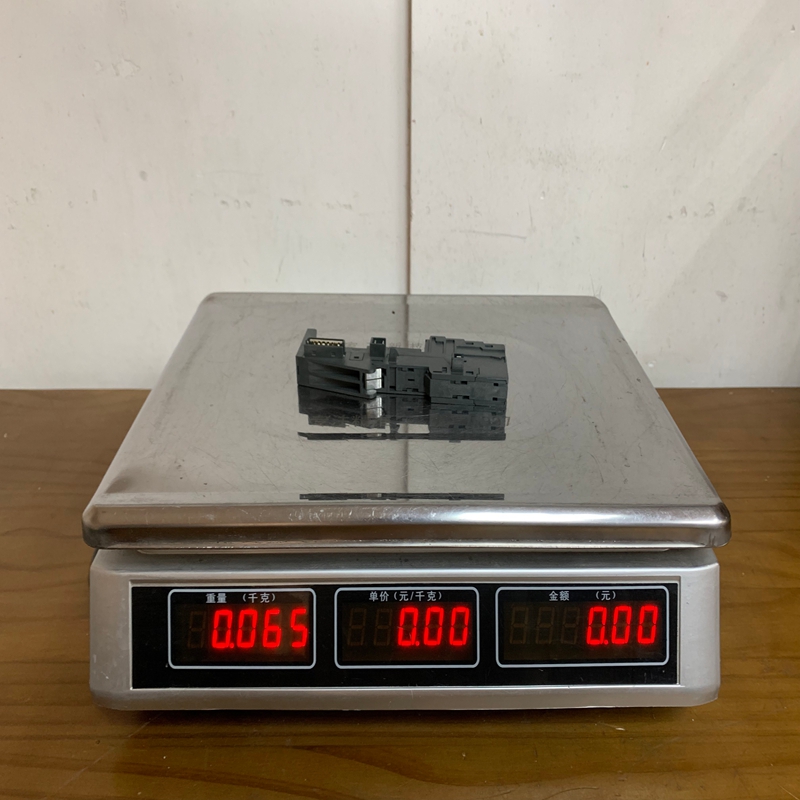 SIEMENS 6ES7193-4CB20-0AA0 (1)