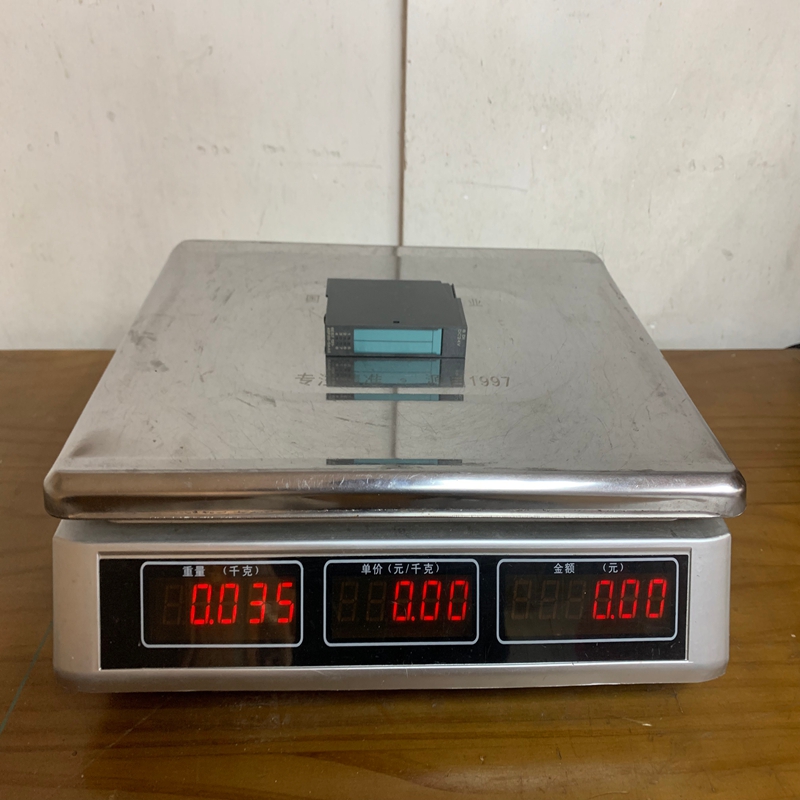 Siemens 6ES7131-4BF00-0AAP (1)