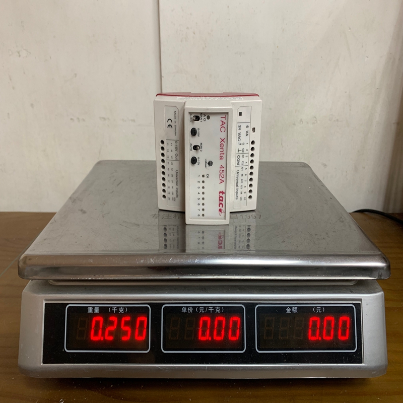 Schneider TAC XENTA 452A (1)