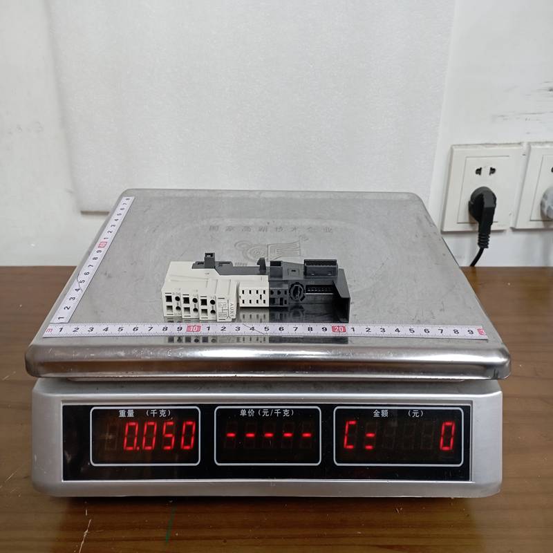 Siemens 6ES7193-4CC30-0AA0 (1)