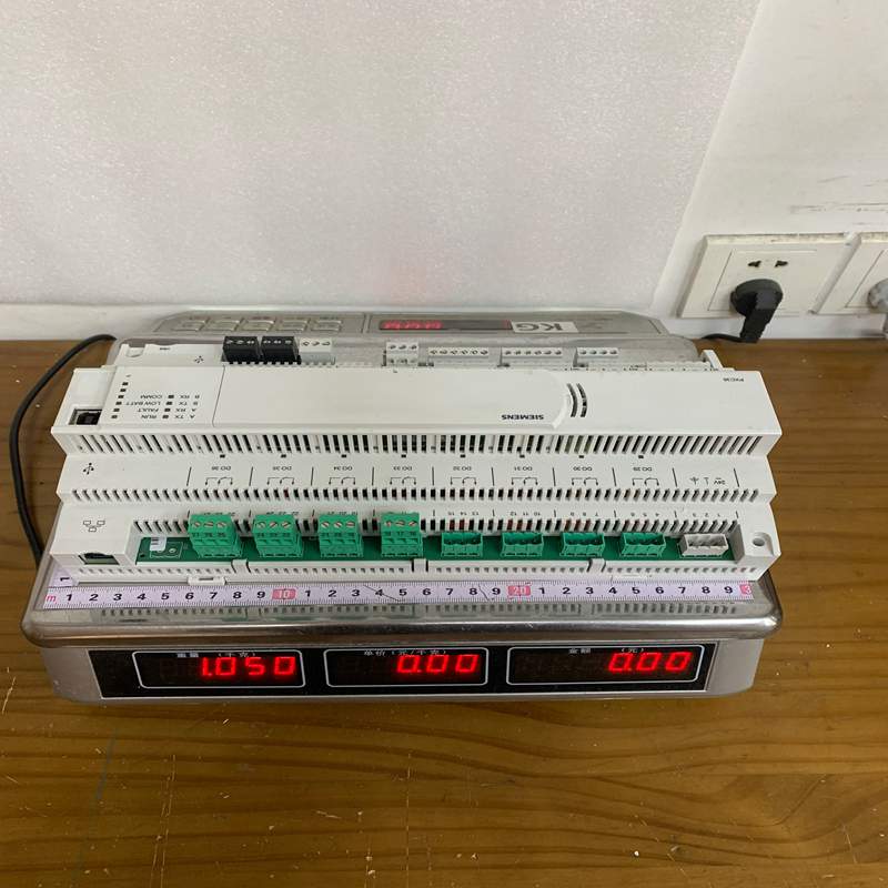 1 Siemens PXC36-PE.A (3)