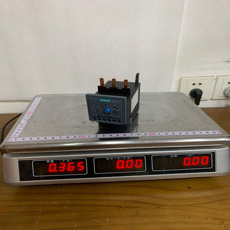 Siemens 3RB3133-4WB0 (3)