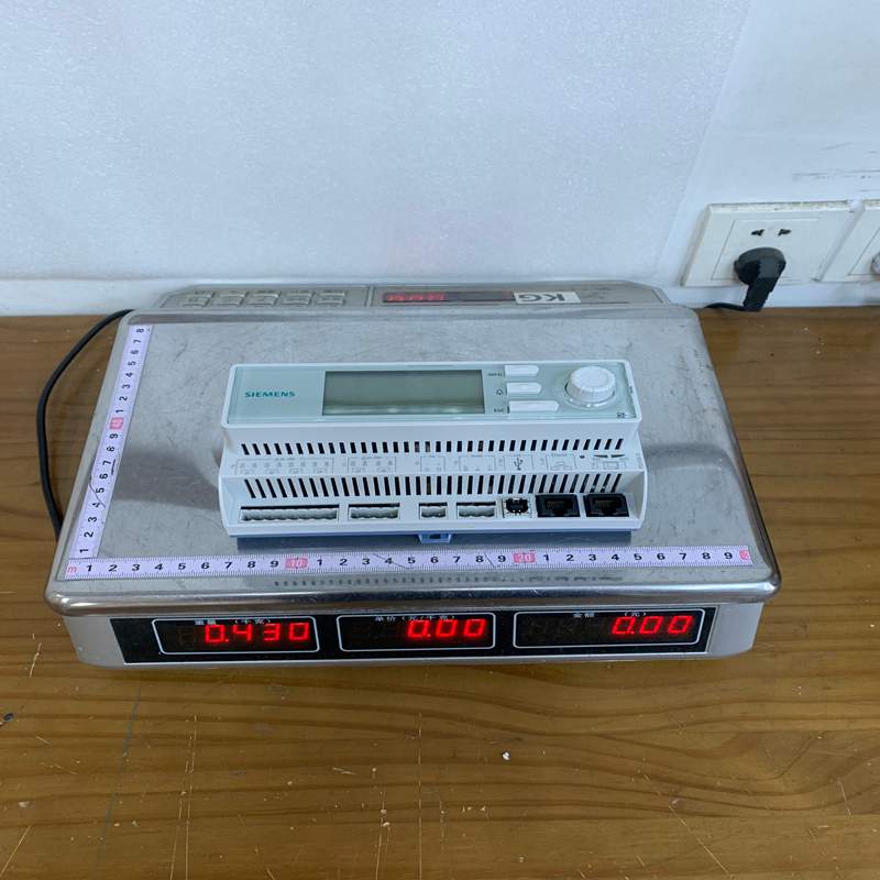 SIEMENS POL638.70DH1 (1)